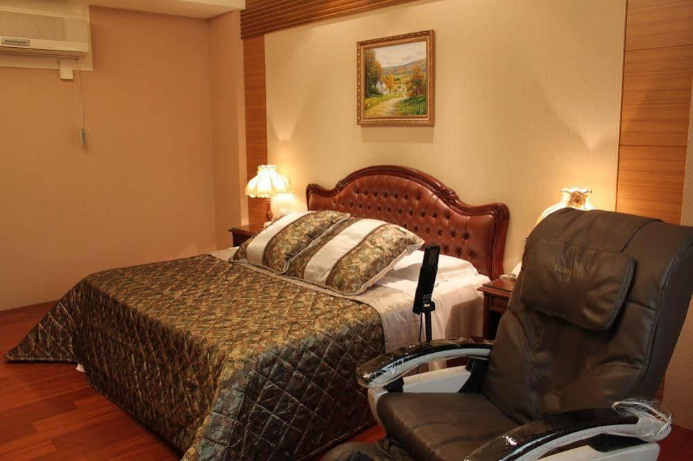 Champs Yazuh B&B Jiji Zewnętrze zdjęcie